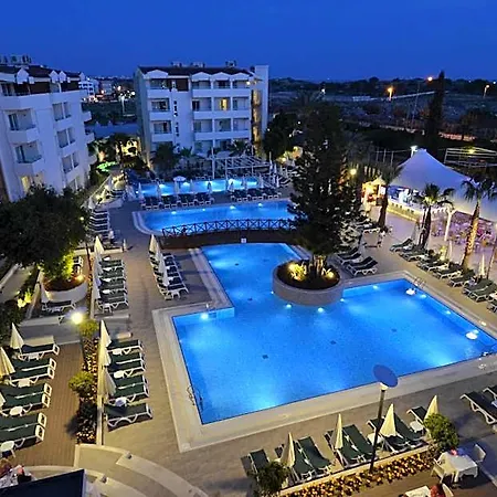 אתר נופש Star Park 5*